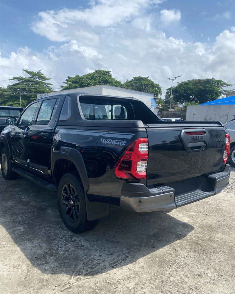 Toyota-Hilux-Adventure-2026